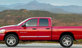 "Chrysler Group" atšaukia "Dodge Ram" modelius