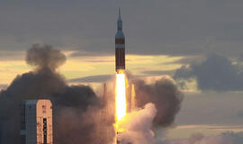 Kosminė kapsulė &quot;Orion&quot; sėkmingai pakilo į orbitą