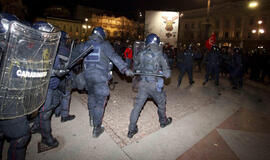 Per protestus Italijoje prie "La Scala" teatro buvo sužeisti du pareigūnai