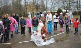 Eglučių miesto kiemuose puošimas