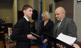 Gabiausių mokinių apdovanojimai