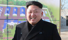 Šiaurės Korėjos lyderis stebėjo karinių oro pajėgų pratybas