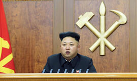 Kim Čen Unas siūlo viršūnių susitikimą su Pietų Korėja