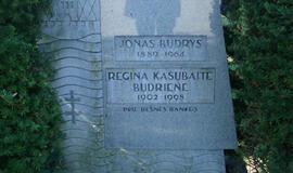 Lietuvių tautinėse kapinėse Čikagoje – užmirštas iškilaus diplomato kapas