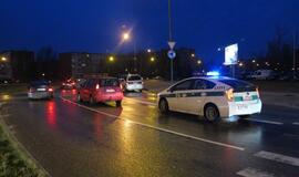 Prie darbovietės sunkiai sužeista policijos sekretorė