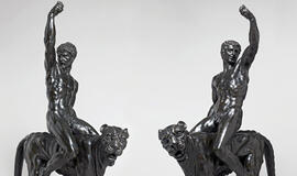 Dvi Britanijoje eksponuojamos bronzinės statulos priskiriamos Mikelandželui