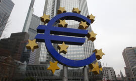 ECB suteiks graikų bankams papildomų 3,3 mlrd. eurų vertės lėšų