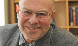 Kultūros ministerijos Garbės ženklas „Nešk savo šviesą ir tikėk&quot; įteiktas muzikologui Viktorui Gerulaičiui