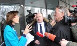 Prie Norvegijos ambasados lietuviai reikalavo grąžinti vaiką