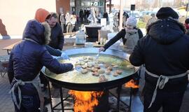 Užgavėnių šventė Naujajame turguje