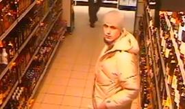 Alkoholio butelius vogė įtariamasis &quot;chameleonas&quot;