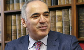 Garis Kasparovas: viltys dėl taikaus politinio perėjimo Rusijoje išblėso su Boriso Nemcovo žūtimi