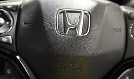 "Honda" samdo JAV bendrovę "Exponent" patikrinti "Takata" oro pagalvėms