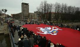 Klaipėdos gatvėmis keliavo gigantiška vėliava