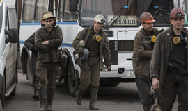 Per sprogimą anglies šachtoje įstrigo per 70 žmonių, žuvo 32 žmonės