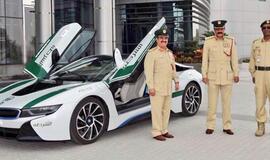 Dubajaus policija ir toliau nenusileidžia šeichams