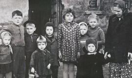 Klaipėdos akvarelės: namai ir žmonės (386)