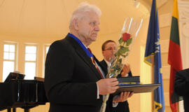 Palangiškiai pagerbė dar du kurorto garbės piliečius