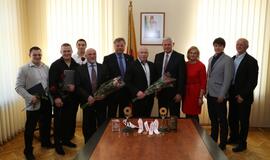 Sunkiaatlečių pagerbimas pas merą