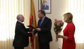 Sunkiaatlečių pagerbimas pas merą