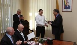 Sunkiaatlečių pagerbimas pas merą