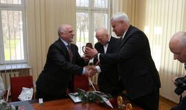 Sunkiaatlečių pagerbimas pas merą