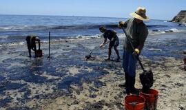 Dėl naftos išsiliejimo Santa Barbaroje įvesta nepaprastoji padėtis
