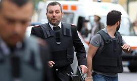 Italija: Neapolyje vyras medžioklinių šautuvu keturis žmones nušovė, penkis sužeidė