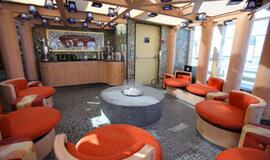 Laive "Costa Pacifica" nuo blizgesio svaigsta galva