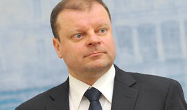 Saulius Skvernelis nerealia vadina rekomendaciją į Lietuvą priimti per 700 pabėgėlių