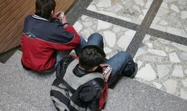 Dirba dėl vaikų, bet juos praranda. Kas?