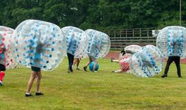 Šilutėje vyko pirmasis Lietuvoje "zorbing" futbolo čempionatas