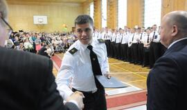 Jūreivystės mokykloje įteikti diplomai
