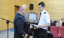 Jūreivystės mokykloje įteikti diplomai