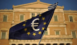 Graikija sutinka didinti mokesčius ir vykdyti pensijų reformą