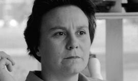 Harper Li nutraukia 50 metų tylą