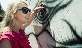 Laukia teatralų improvizacijos ir karikatūrų paroda