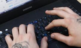 Ne juokai: perimti automobilio valdymą internetu - vieni juokai