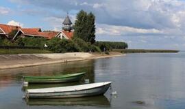 Neringa gelbėjasi nuo bankroto