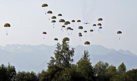 Prancūzija iki 2019-ųjų gynybos išlaidas padidins 3,8 mlrd. eurų