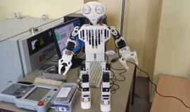 Studentai stebina toliau: sukurtas robotas humanoidas