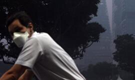 Dėl didelio oro užterštumo Singapūre gali būti atšauktos "Formulės-1" lenktynės