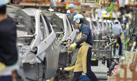 Japonijoje dėl liūčių pristabdytos trys "Toyota" gamyklos