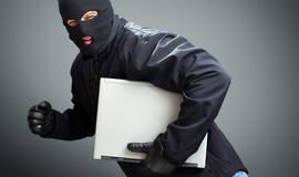 Neberado automobilyje palikto kompiuterio