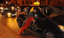 Klaipėdiečiai švenčia Lietuvos krepšininkų pergalę