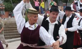 Šokių kolektyvas "Vėtra" Vengrijoje
