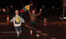 Klaipėdiečiai švenčia Lietuvos krepšininkų pergalę