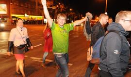 Klaipėdiečiai švenčia Lietuvos krepšininkų pergalę