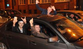 Klaipėdiečiai švenčia Lietuvos krepšininkų pergalę