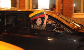 Klaipėdiečiai švenčia Lietuvos krepšininkų pergalę